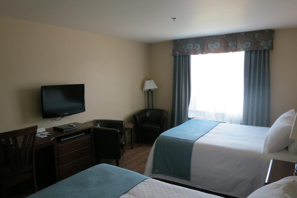 Days Inn By Wyndham Lévis Esterno foto