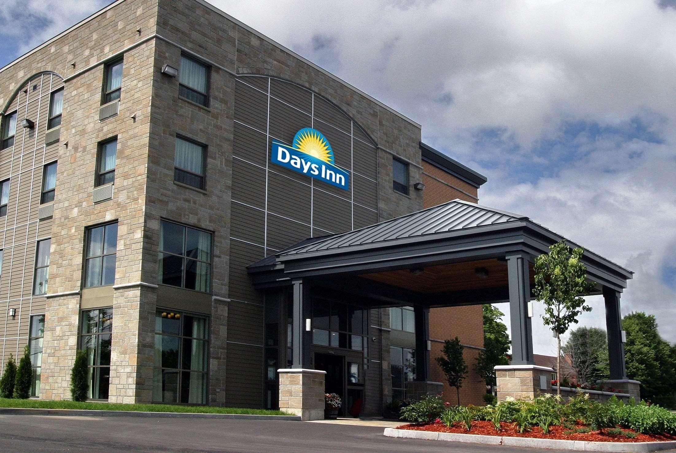Days Inn By Wyndham Lévis Esterno foto