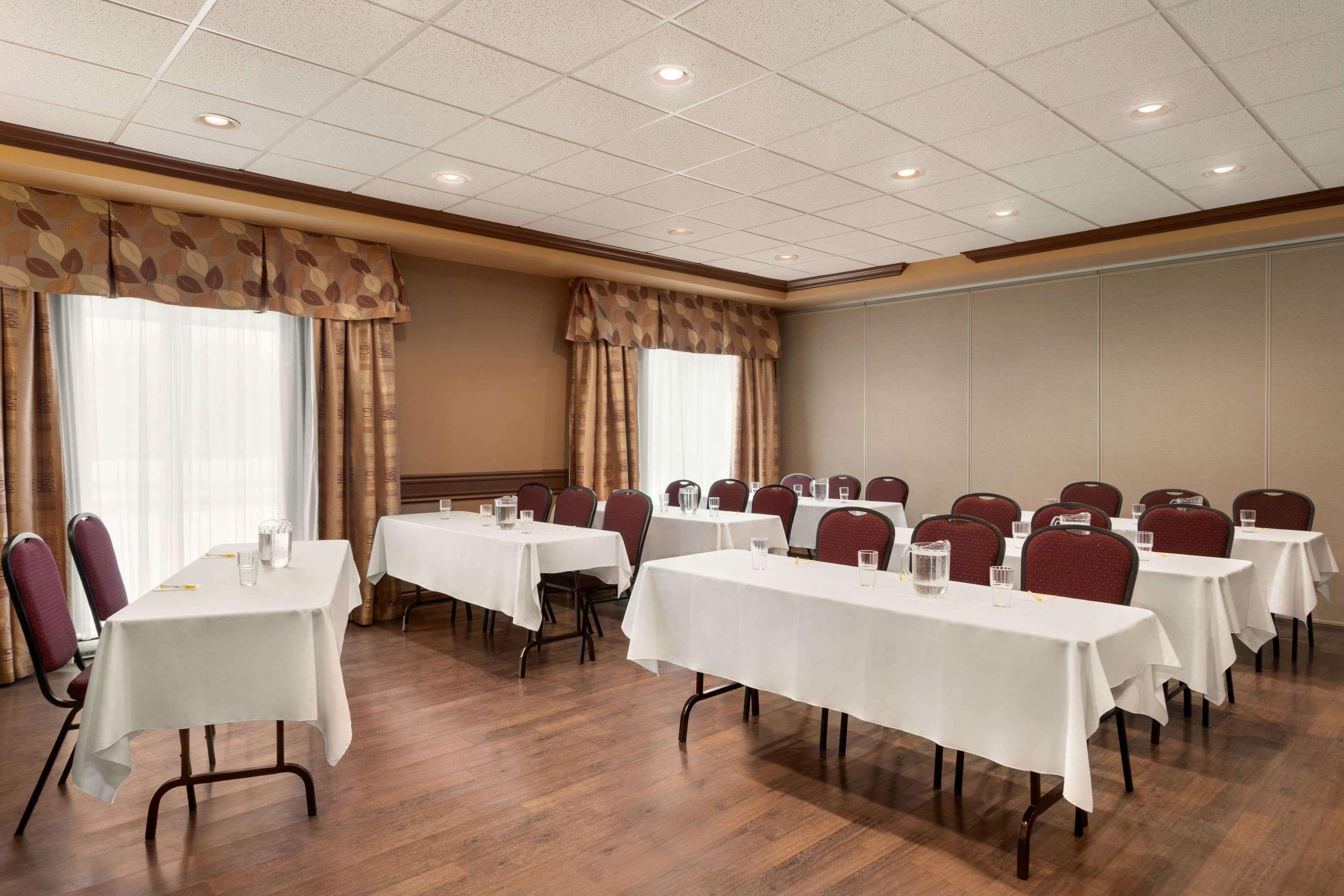 Days Inn By Wyndham Lévis Esterno foto