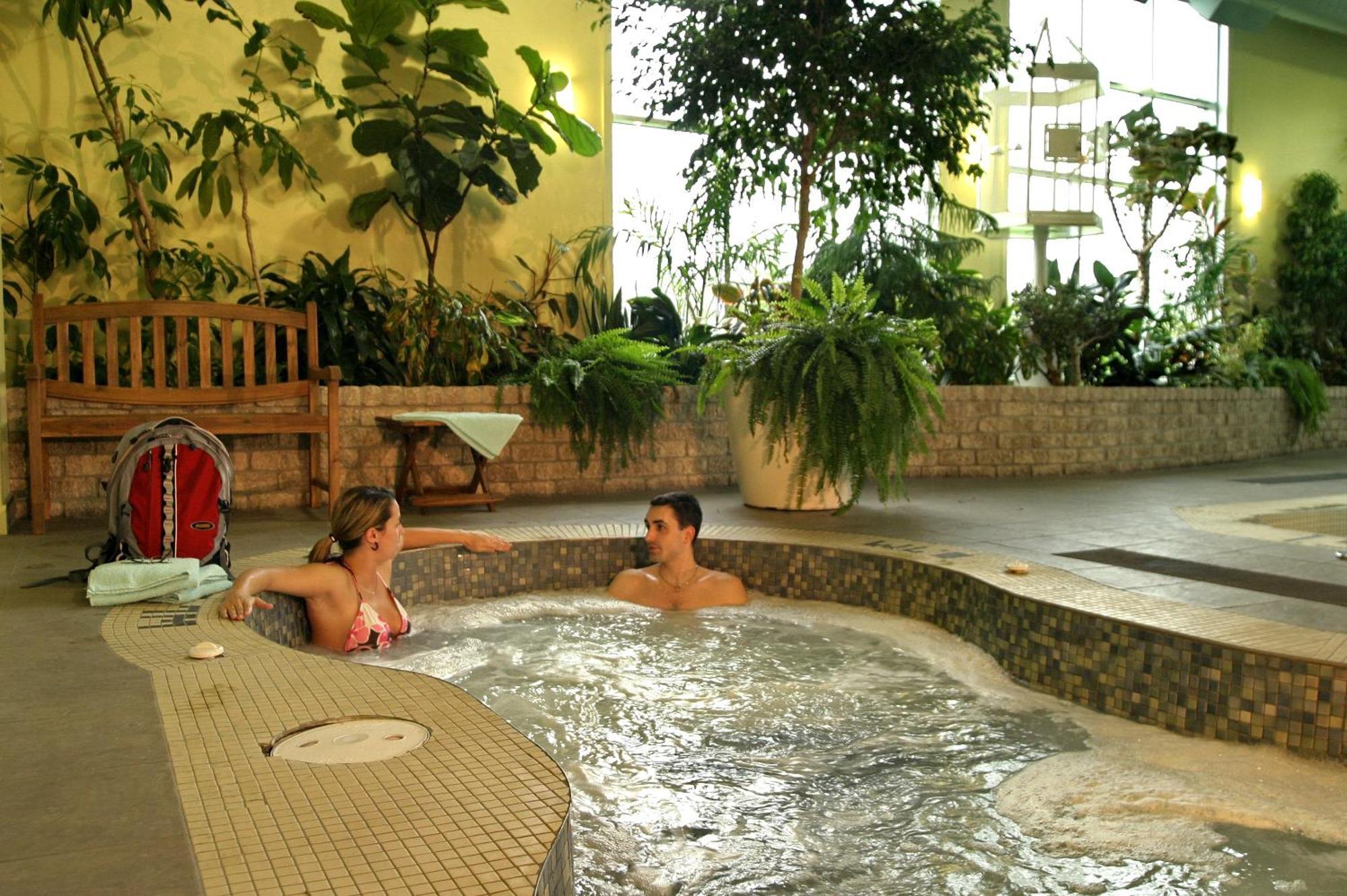 Days Inn By Wyndham Lévis Esterno foto